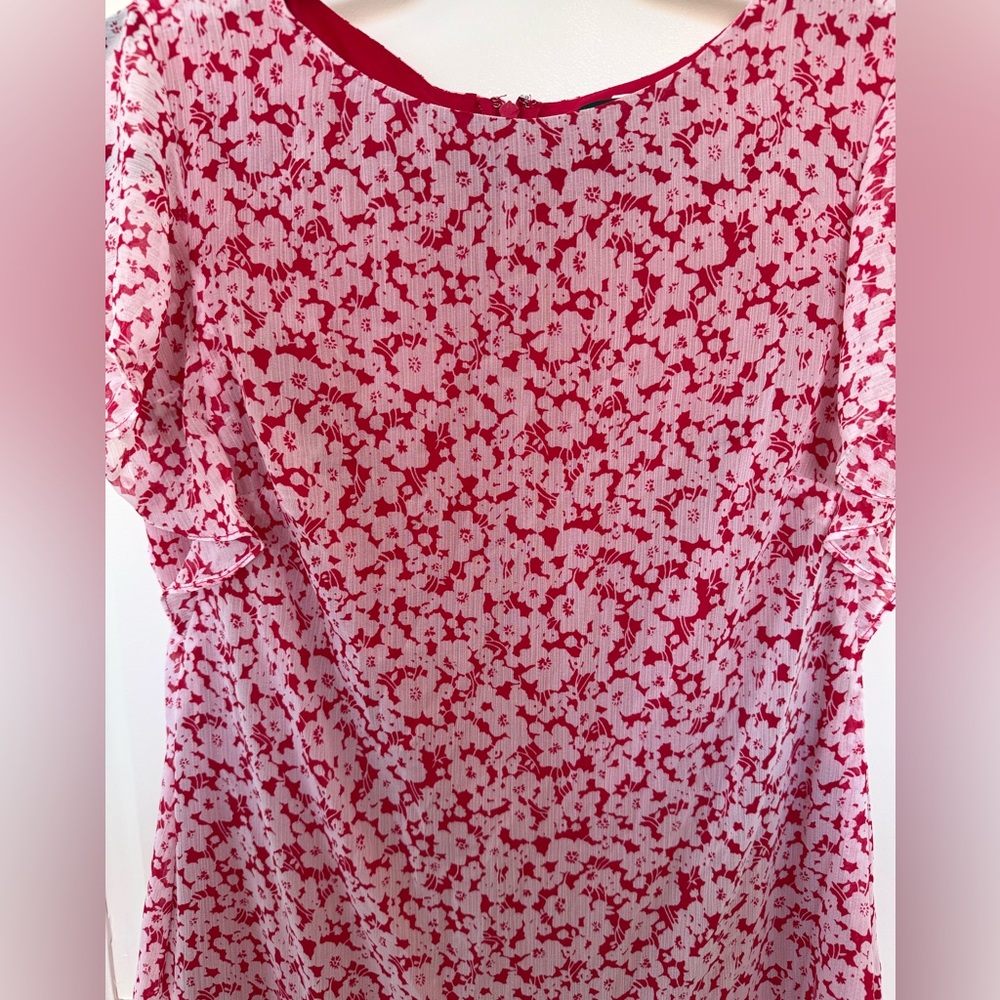 LAUREN Ralph Lauren Dress, Size 2P Red with White Flowers Ruffle Skirt - Picture 6 of 13